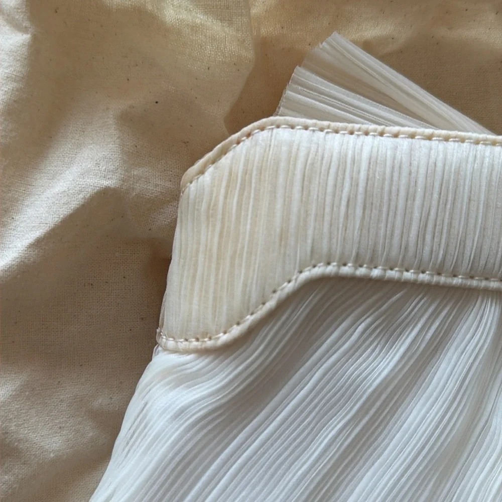 Rayne Pearl Bow Clutch